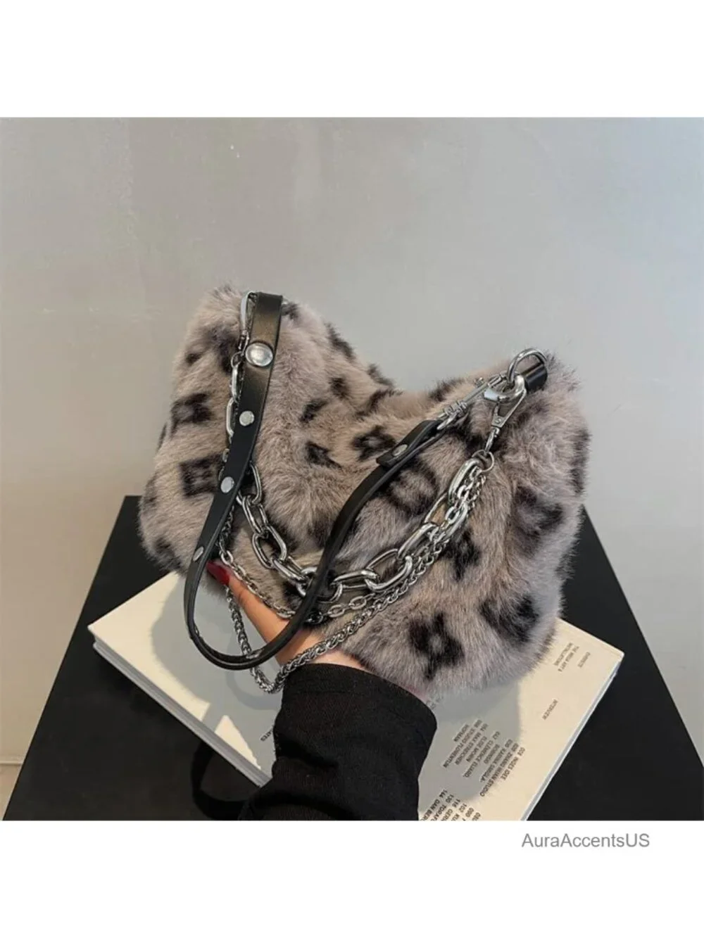 Plush Faux Fur Leopard Print Crossbody Hobo Bag Chain Strap Y2K Purse